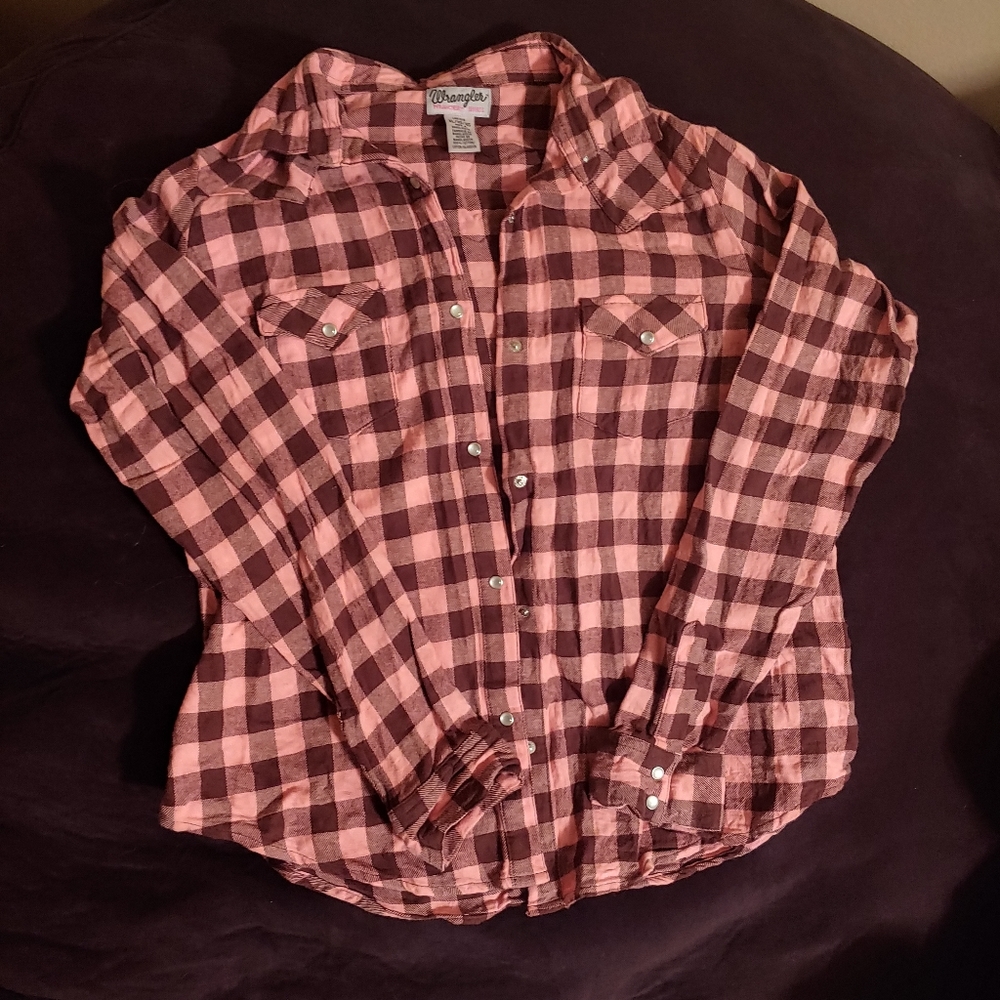Wrangler button down shirt